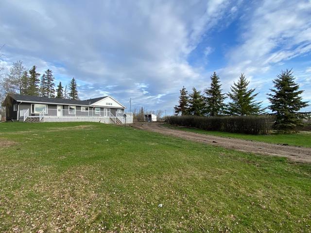 720076 Rge Rd 82, House detached with 4 bedrooms, 3 bathrooms and null parking in Grande Prairie County No. 1 AB | Image 32