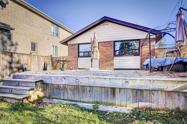 104 Haileybury Dr, House detached with 3 bedrooms, 1 bathrooms and 3 parking in Toronto ON | Image 21