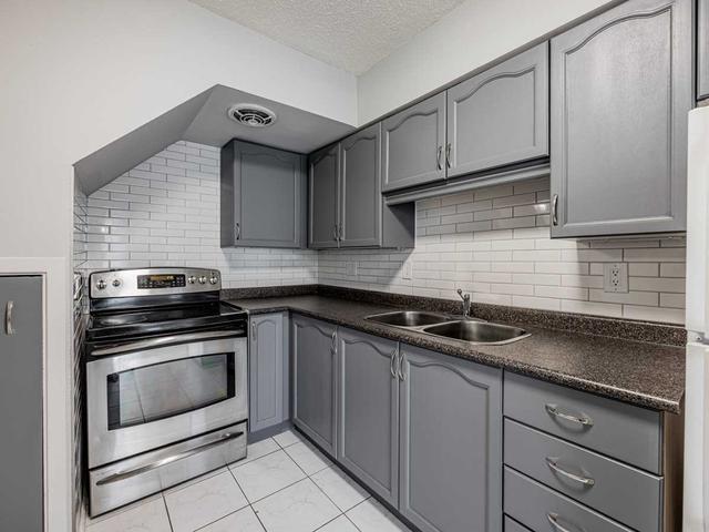 108 - 454 Centre St S, Condo with 3 bedrooms, 1 bathrooms and 1 parking in Oshawa ON | Image 21
