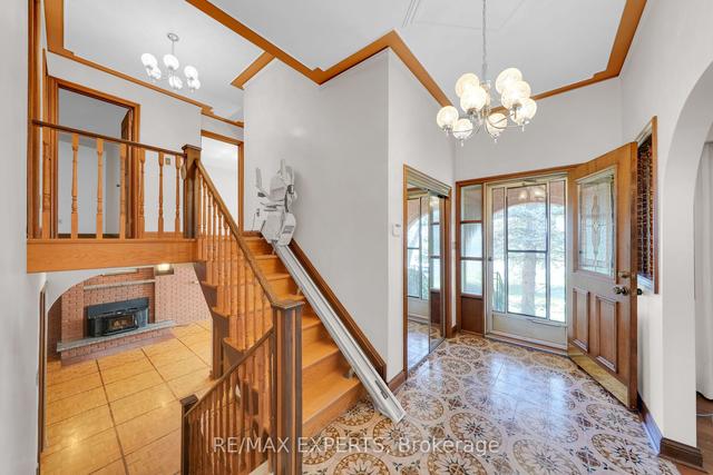 7754 Healey Rd, House detached with 3 bedrooms, 3 bathrooms and 10 parking in Caledon ON | Image 3