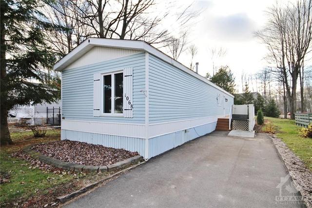 1068 Teena Colleen Private, House detached with 2 bedrooms, 2 bathrooms and 2 parking in Ottawa ON | Card Image