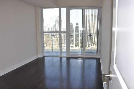 1001 - 50 Absolute Ave, Condo with 2 bedrooms, 2 bathrooms and 1 parking in Mississauga ON | Image 6