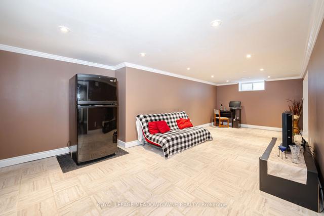 62 Terrace Dr, House detached with 4 bedrooms, 4 bathrooms and 6 parking in Hamilton ON | Image 21