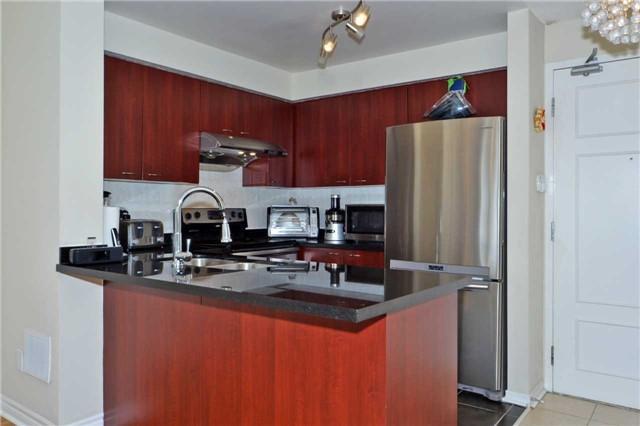 809 - 330 Red Maple Rd, Condo with 2 bedrooms, 2 bathrooms and 1 parking in Richmond Hill ON | Image 6