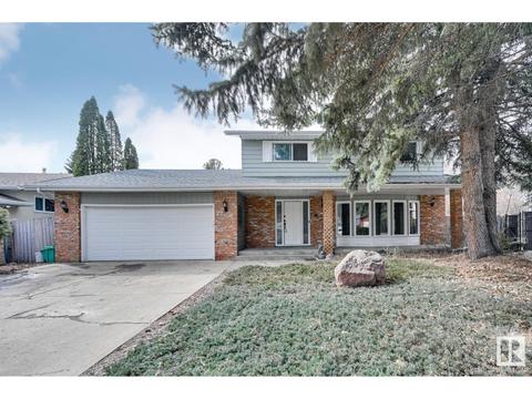 22 Lancaster Cr, House detached with 4 bedrooms, 3 bathrooms and 4 parking in St. Albert AB | Card Image