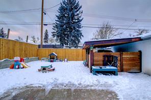 2228 Langriville Drive Sw, House detached with 4 bedrooms, 2 bathrooms and 2 parking in Calgary AB | Image 41