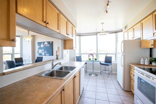 720 - 1700 Eglinton Ave E, Condo with 2 bedrooms, 2 bathrooms and 1 parking in Toronto ON | Image 2