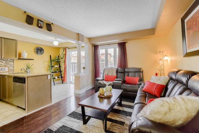 44 Dewell Cres, House attached with 3 bedrooms, 3 bathrooms and 3 parking in Clarington ON | Image 40