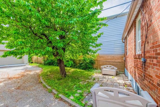 625 Harvie Ave, House detached with 3 bedrooms, 2 bathrooms and 4 parking in Toronto ON | Image 22