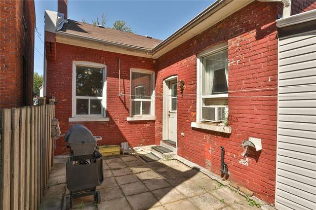 166 Locke Street N, House semidetached with 2 bedrooms, 1 bathrooms and null parking in Hamilton ON | Image 18