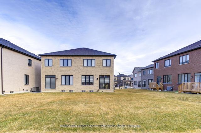 14 Fruitful Cres, House semidetached with 4 bedrooms, 3 bathrooms and 4 parking in Whitby ON | Image 26