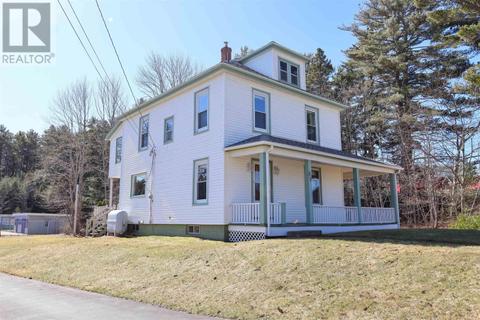 89 Clairmont Street, House detached with 3 bedrooms, 1 bathrooms and null parking in Mahone Bay NS | Card Image