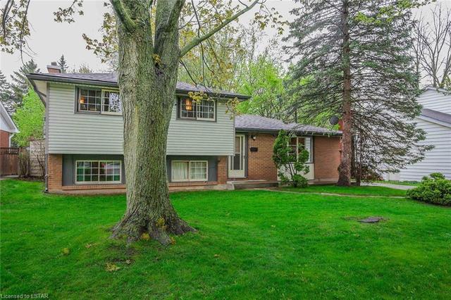 181 Queen Anne Circle, House detached with 4 bedrooms, 2 bathrooms and null parking in London ON | Image 3