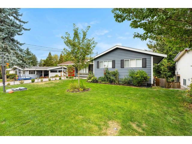 2568 Mendham Street, House detached with 4 bedrooms, 2 bathrooms and 4 parking in Abbotsford BC | Image 2