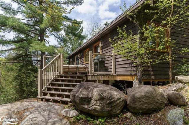 1006 Red Pine Tr, House detached with 3 bedrooms, 1 bathrooms and 6 parking in Bracebridge ON | Card Image