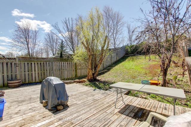 92 Gunning Cres, House attached with 3 bedrooms, 3 bathrooms and 3 parking in New Tecumseth ON | Image 27