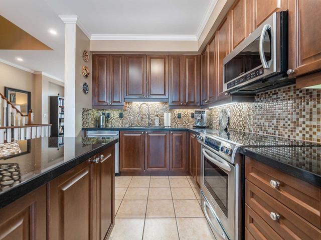 122 Vittorio De Luca Dr, House attached with 3 bedrooms, 3 bathrooms and 2 parking in Vaughan ON | Image 35