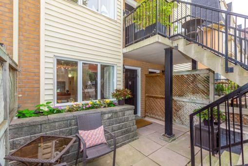 th 115 - 208 Niagara St, Townhouse with 2 bedrooms, 2 bathrooms and 1 parking in Toronto ON | Image 2