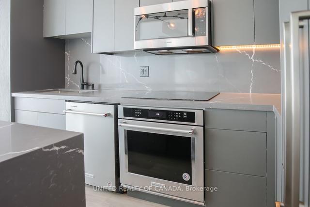 705 - 215 Fort York Blvd, Condo with 2 bedrooms, 2 bathrooms and 1 parking in Toronto ON | Image 13