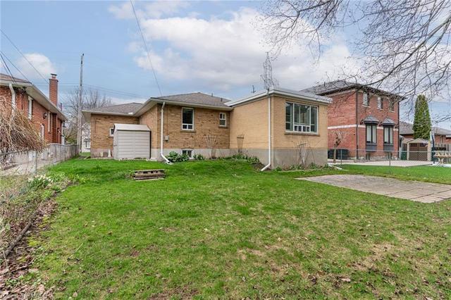65 North Heights Road, House detached with 3 bedrooms, 2 bathrooms and 2 parking in Toronto ON | Image 37