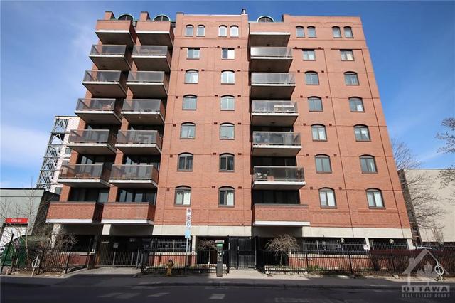 201 - 309 Cumberland Street, Condo with 2 bedrooms, 2 bathrooms and null parking in Ottawa ON | Image 1