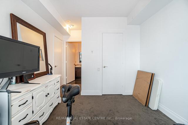 3711 - 2191 Yonge St, Condo with 2 bedrooms, 3 bathrooms and 1 parking in Toronto ON | Image 37