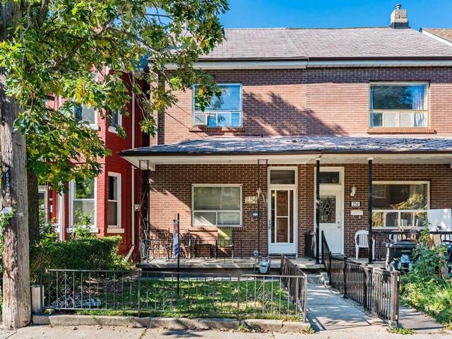 254 Palmerston Ave, House semidetached with 2 bedrooms, 3 bathrooms and 2 parking in Toronto ON | Image 1