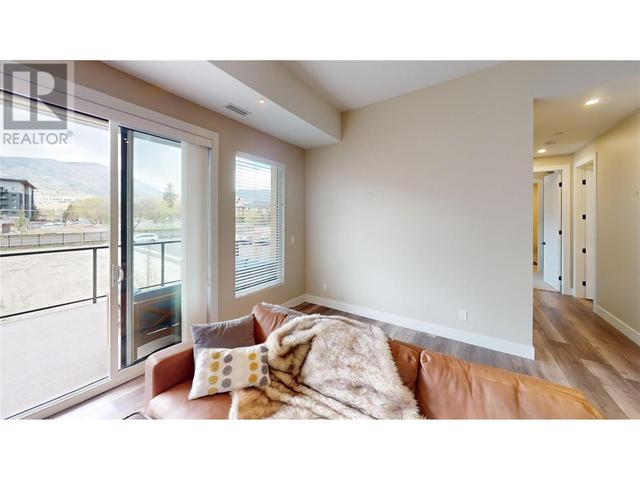 213 - 3313 Wilson Street, Condo with 3 bedrooms, 2 bathrooms and 2 parking in Penticton BC | Image 37