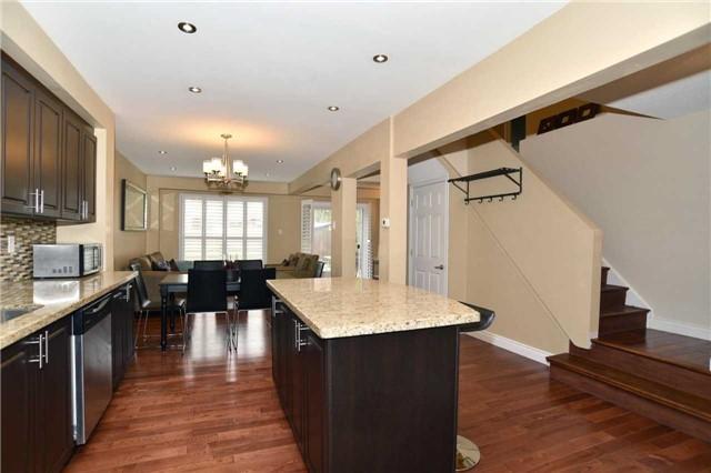 499 Cherryhill St, House detached with 4 bedrooms, 3 bathrooms and 5 parking in Oshawa ON | Image 5