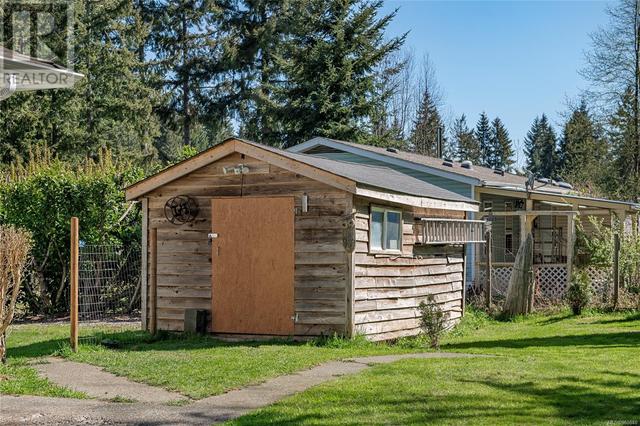 2413 Catherwood Rd, House detached with 3 bedrooms, 2 bathrooms and 4 parking in Comox Valley C (Puntledge   Black Creek) BC | Image 37
