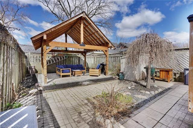 854 Lorne Avenue, House detached with 3 bedrooms, 1 bathrooms and 2 parking in London ON | Image 32