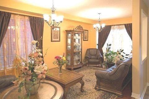 6 Hybrid St, House detached with 4 bedrooms, 3 bathrooms and 4 parking in Brampton ON | Image 3