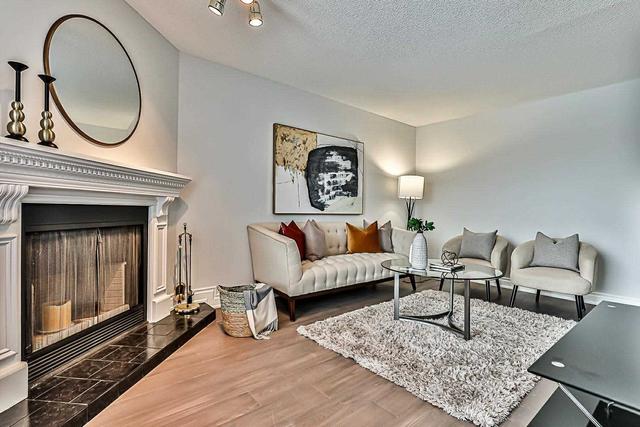 81 Wandering Tr, House detached with 4 bedrooms, 4 bathrooms and 6 parking in Toronto ON | Image 34