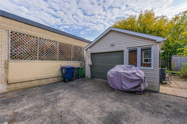 1187 Roselawn Ave, House detached with 2 bedrooms, 2 bathrooms and 8 parking in Toronto ON | Image 30
