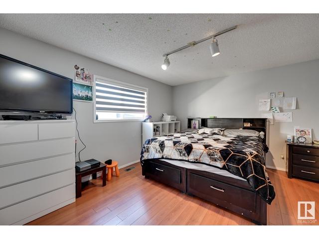 3828 41 St Nw, House detached with 5 bedrooms, 3 bathrooms and null parking in Edmonton AB | Image 15