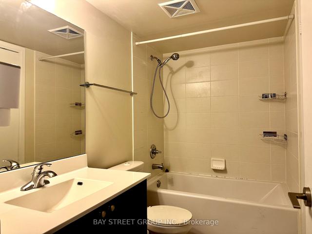 1908 - 151 Village Green Sq, Condo with 2 bedrooms, 2 bathrooms and 1 parking in Toronto ON | Image 4