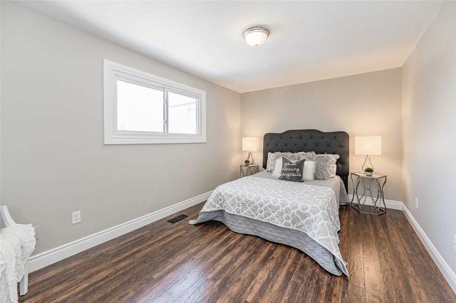 321a Mayview Cres, House semidetached with 3 bedrooms, 2 bathrooms and 3 parking in Waterloo ON | Image 14