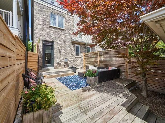 33 Whistle Post St, House semidetached with 3 bedrooms, 3 bathrooms and 1 parking in Toronto ON | Image 32