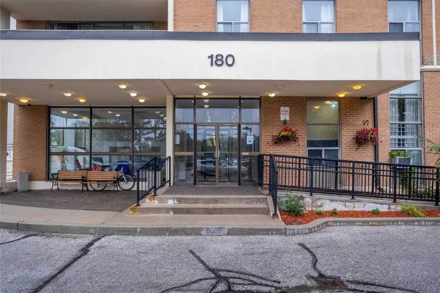 301 - 180 Dudley Ave, Condo with 3 bedrooms, 2 bathrooms and 1 parking in Markham ON | Image 12