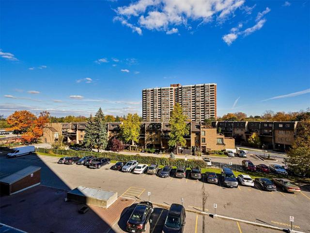 402 - 90 Ling Rd, Condo with 2 bedrooms, 1 bathrooms and 1 parking in Toronto ON | Image 32