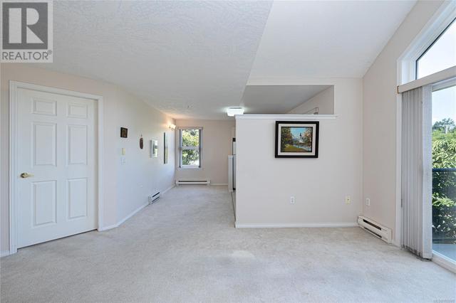 203 - 1485 Garnet Rd, Condo with 2 bedrooms, 2 bathrooms and null parking in Saanich BC | Image 5