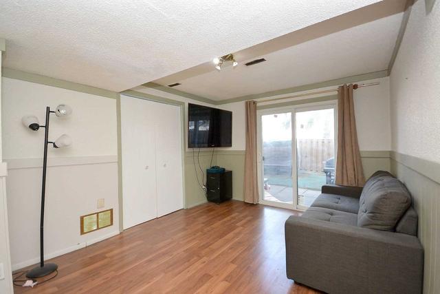 71 Carleton Pl, Townhouse with 3 bedrooms, 2 bathrooms and 2 parking in Brampton ON | Image 25
