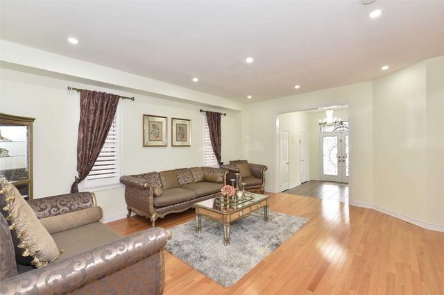 30 Coakwell Dr S, House detached with 4 bedrooms, 4 bathrooms and 4 parking in Markham ON | Image 39