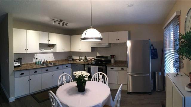249 Hollyburn Dr, House detached with 4 bedrooms, 2 bathrooms and 2 parking in Kamloops BC | Image 2