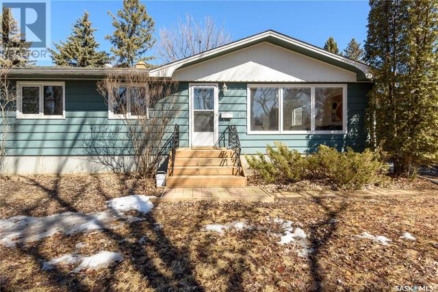 10 Langley Street, House detached with 4 bedrooms, 2 bathrooms and null parking in Regina SK | Image 1