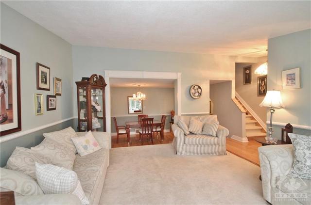 22 Burnetts Grove Circle, Home with 3 bedrooms, 3 bathrooms and 2 parking in Ottawa ON | Image 6
