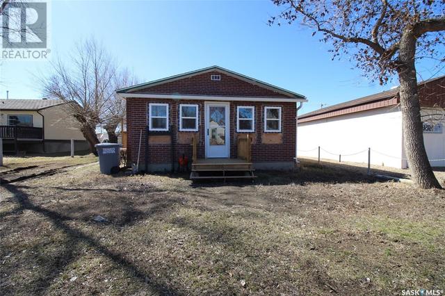 224 Front Street, House detached with 1 bedrooms, 1 bathrooms and null parking in Eastend SK | Image 22