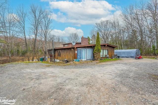 1008 Birch Narrows Road, House detached with 5 bedrooms, 2 bathrooms and 6 parking in Dysart et al ON | Image 1