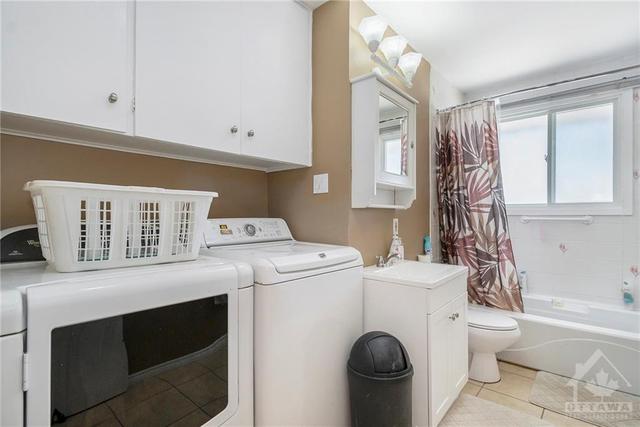 1740 St Laurent Street, House detached with 3 bedrooms, 2 bathrooms and 4 parking in Clarence Rockland ON | Image 10