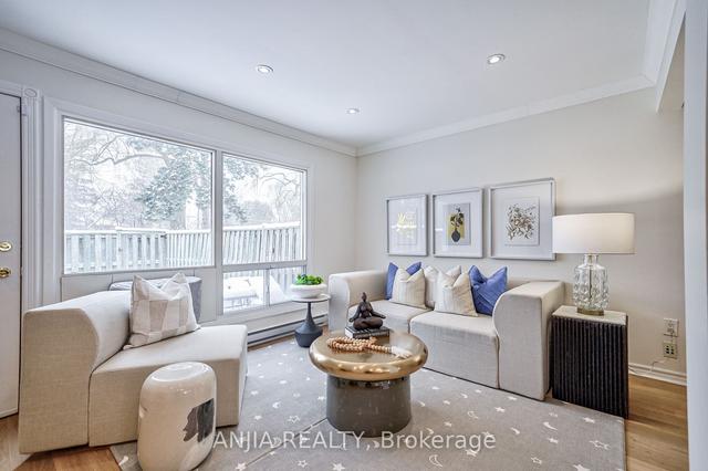 32 Thorny Vineway, Townhouse with 3 bedrooms, 3 bathrooms and 1 parking in Toronto ON | Image 11